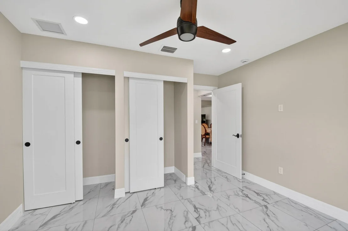 Photo of 2277 Summit Boulevard