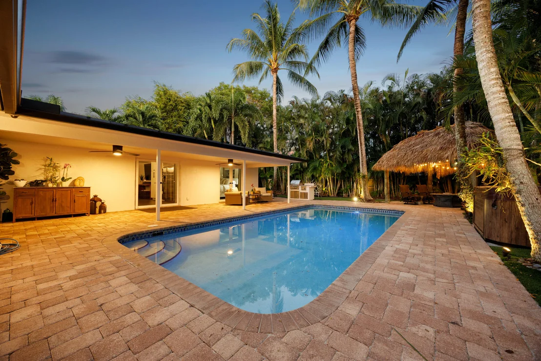 Photo of 3544 Lakeview Drive