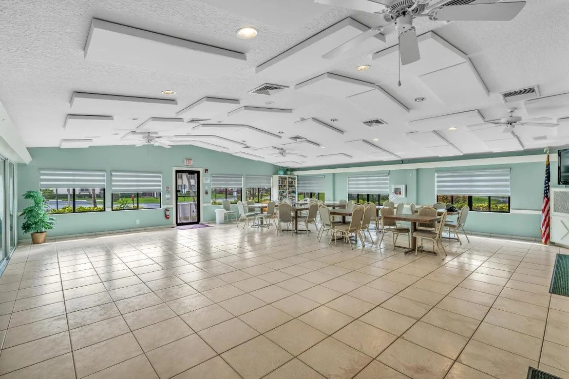 Photo of Unit D1 at 309 Knotty Pine Circle