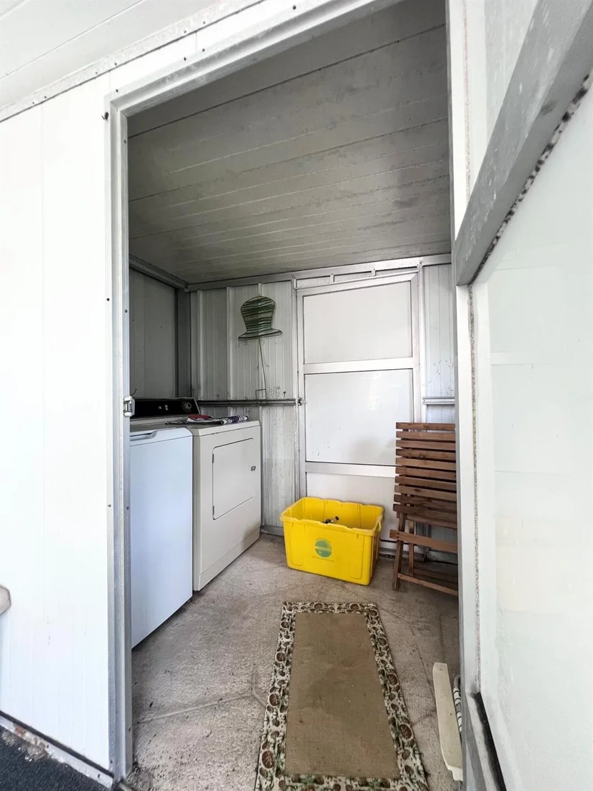 Photo of Unit 35 at 400 N A1a