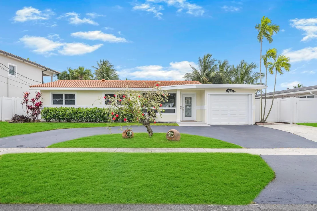 Photo of 250 SE 9th Street