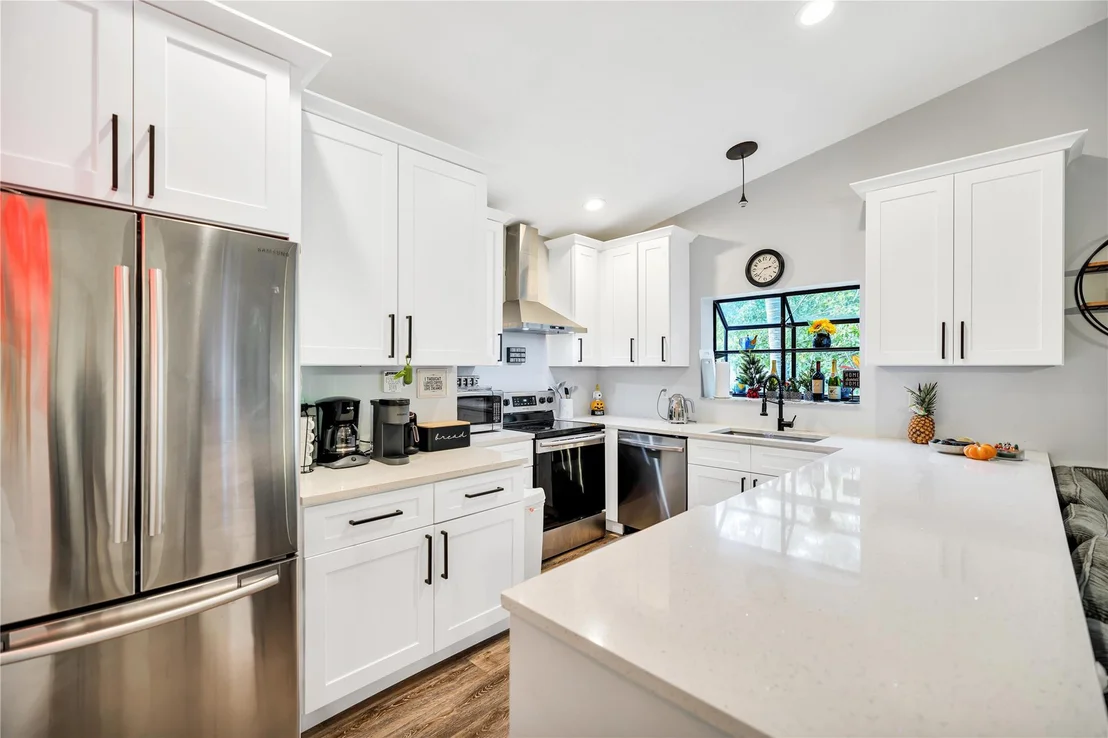 Photo of 5568 American Circle