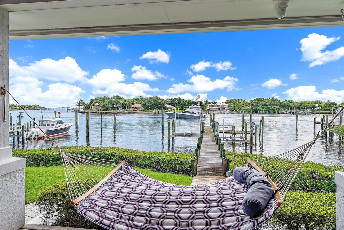 Photo of 4205 SE Centerboard Lane