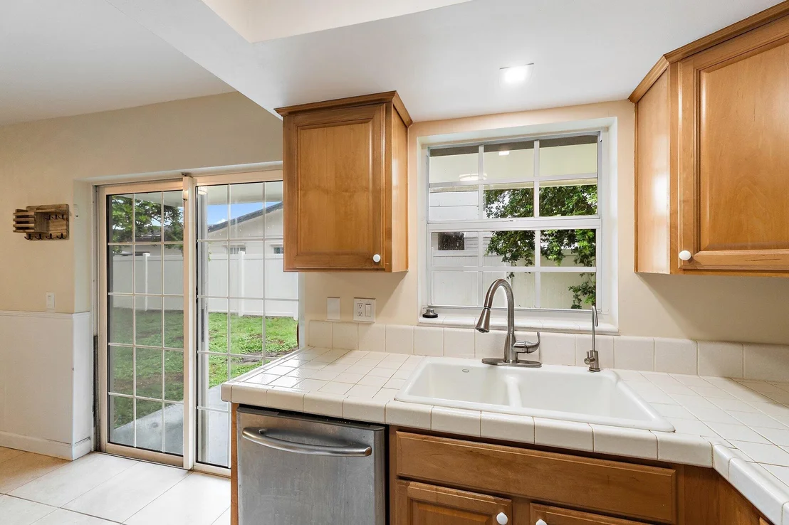 Photo of 678 Riverside Drive