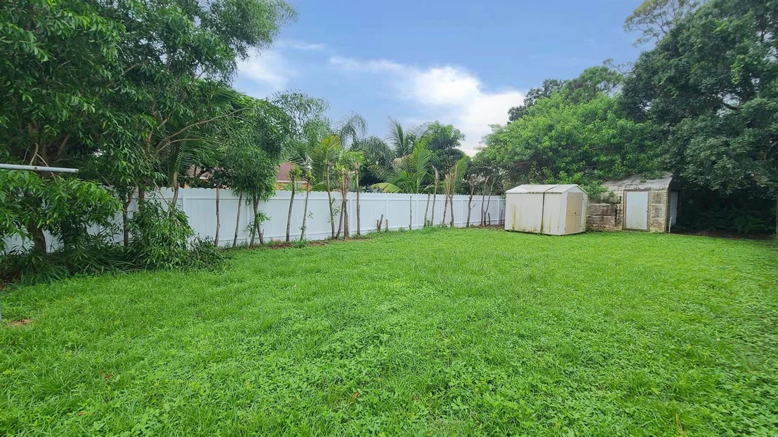 Photo of 5506 Palm Drive