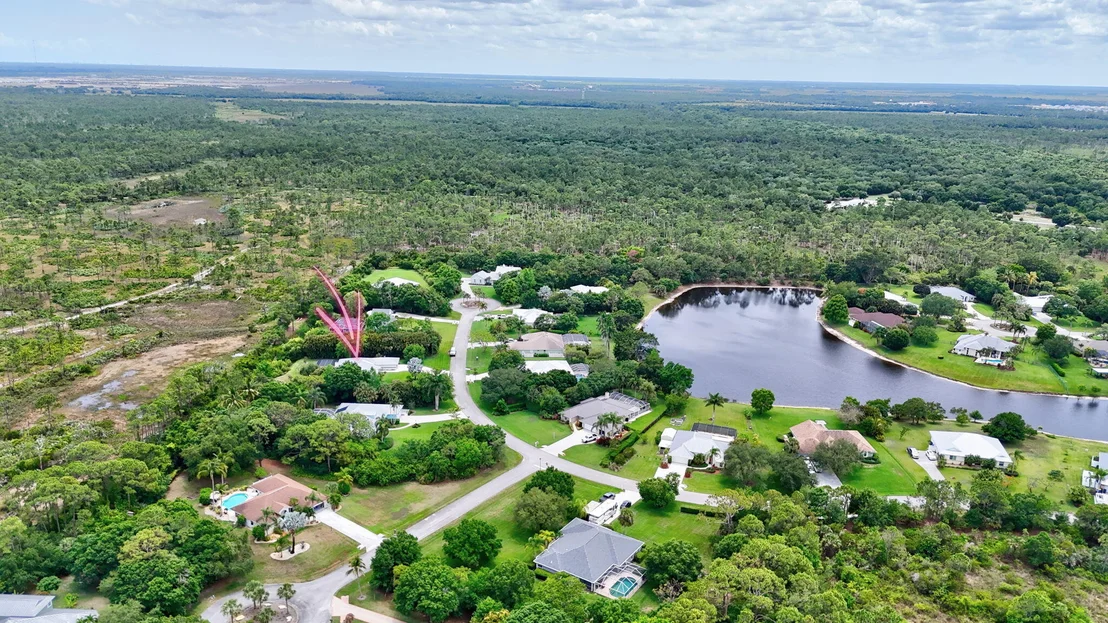 Photo of 895 SE Waterside Way