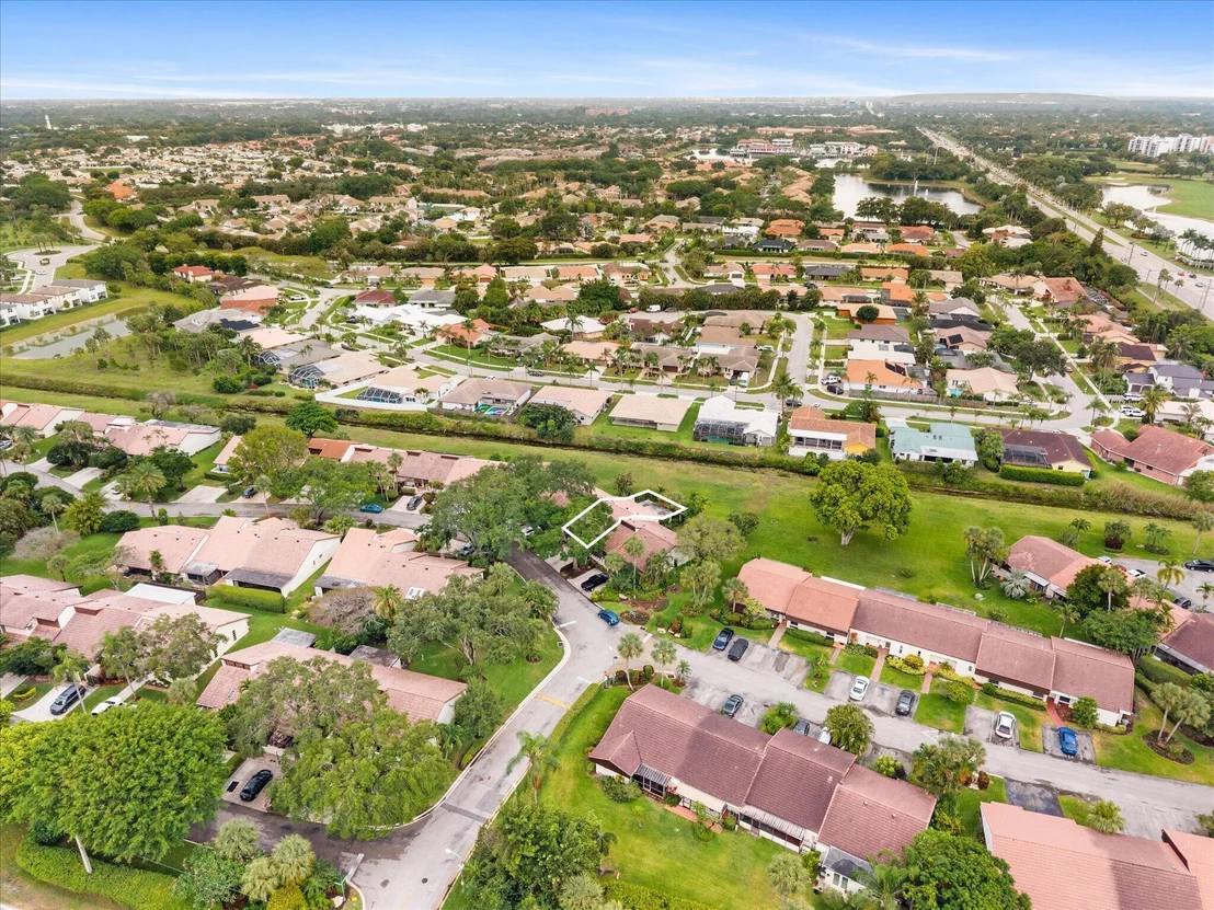Photo of 6886 Tiburon Circle