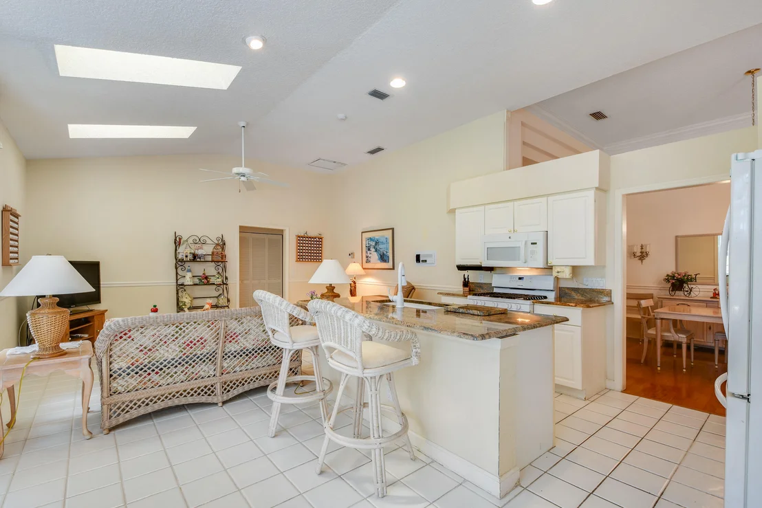 Photo of 224 Eagleton Estate Boulevard