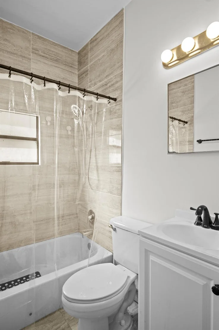 Photo of 525 N E Street