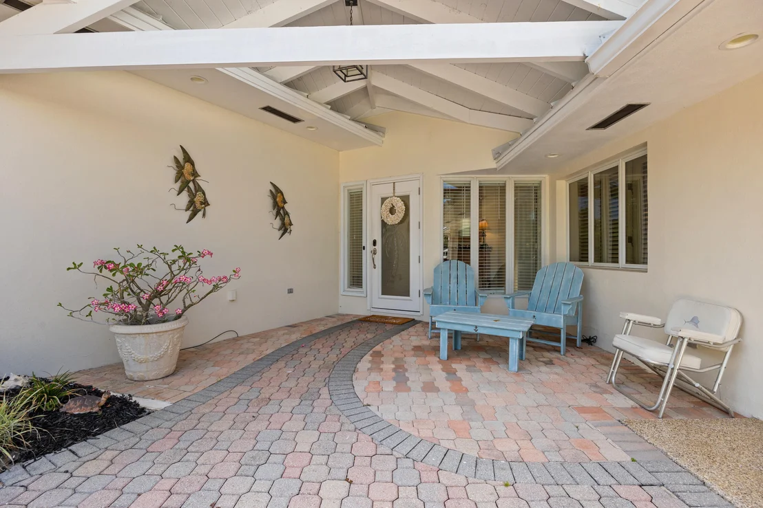 Photo of 163 River Drive