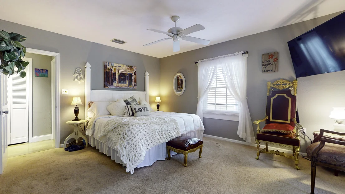Photo of 1332 N Oak Ridge Drive