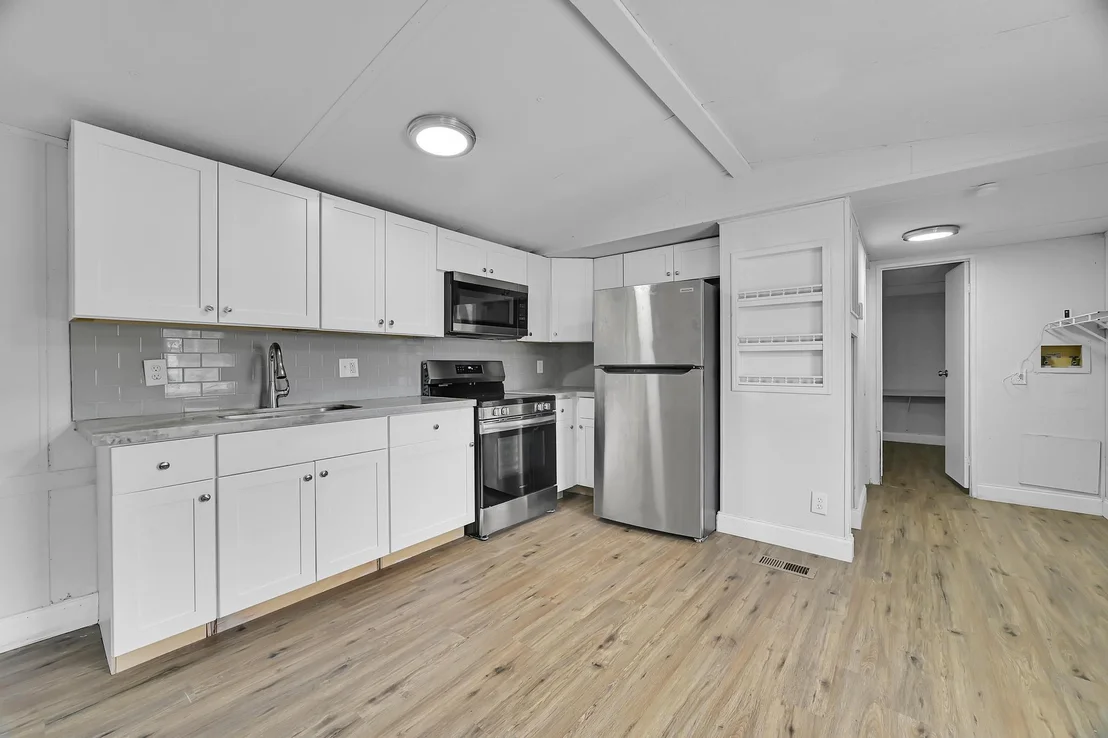 Photo of 585 NW Avenue D