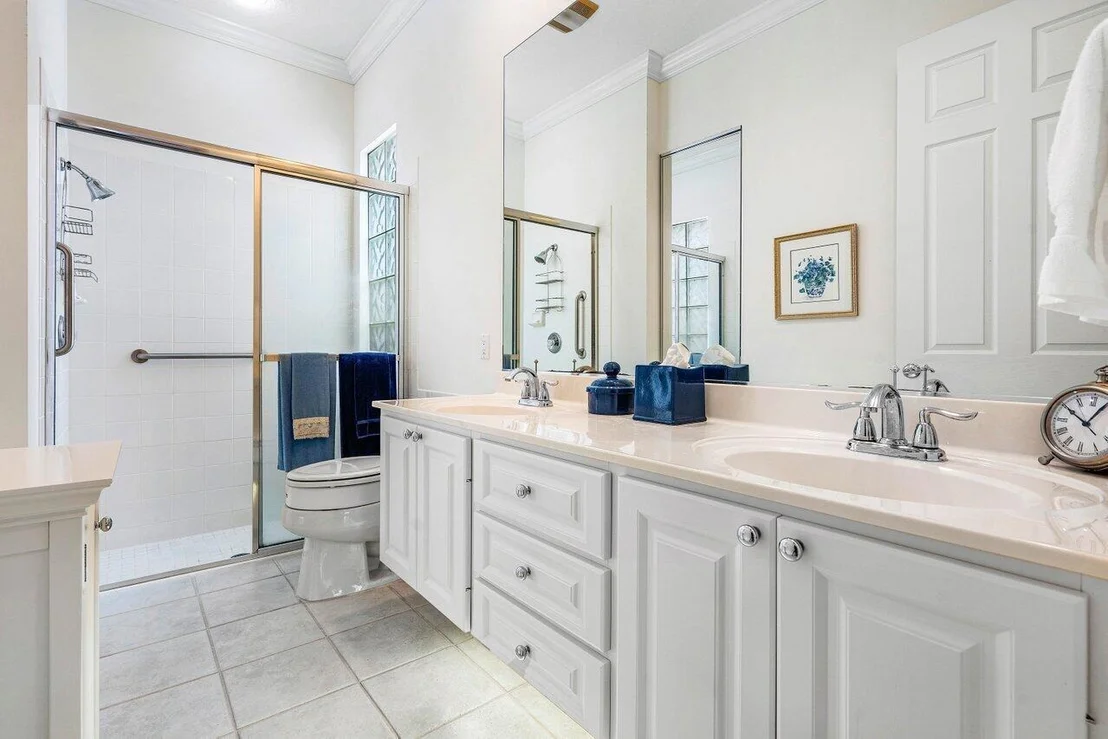 Photo of 4775 Lakeland Drive