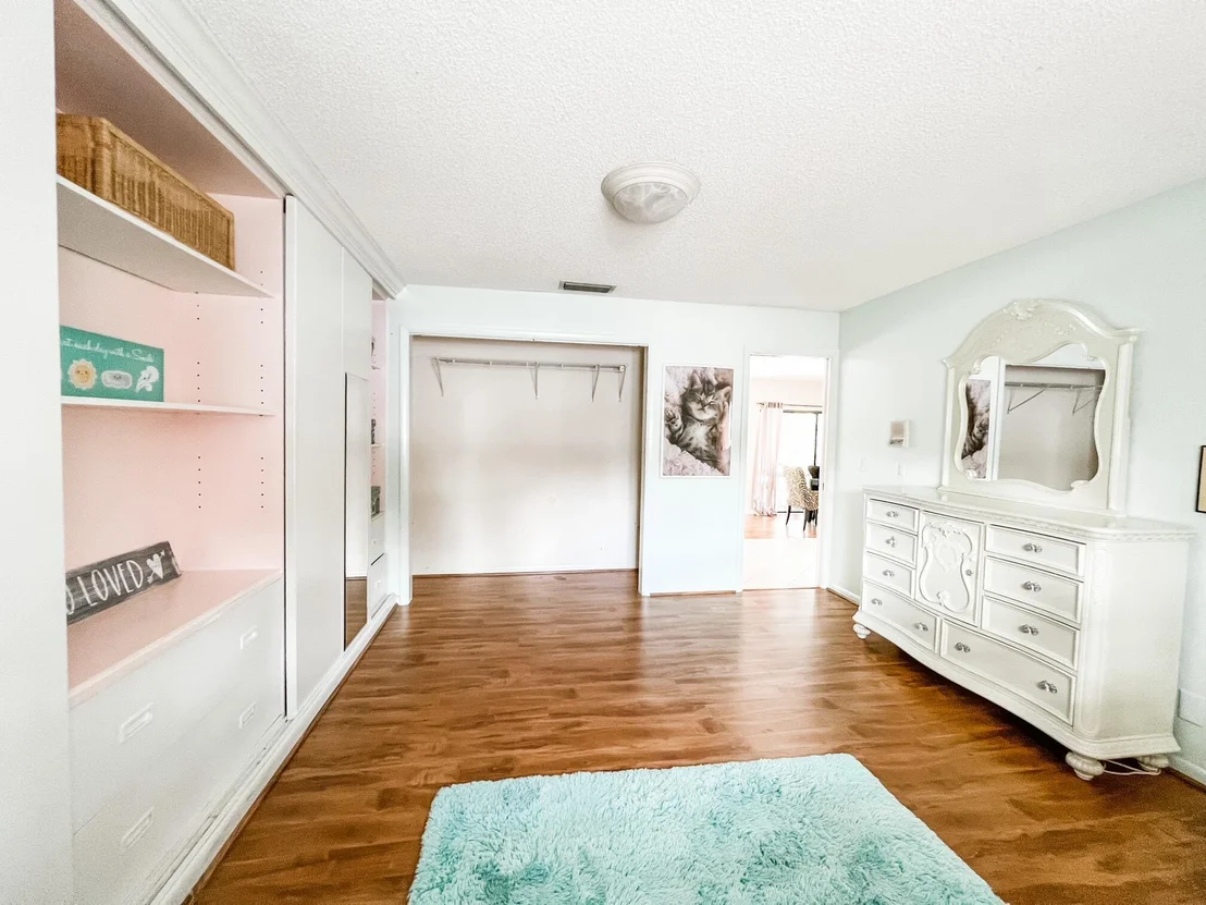 Photo of 4563 Gleneagles Drive
