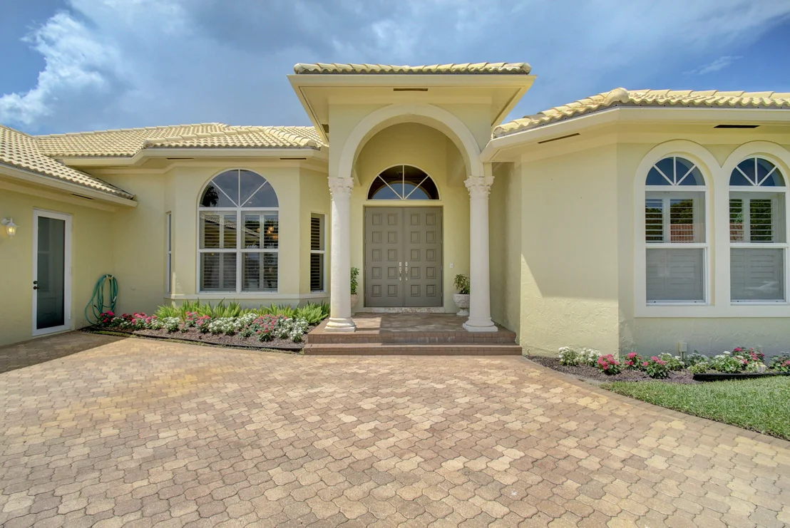 Photo of 137 Turnberry Drive