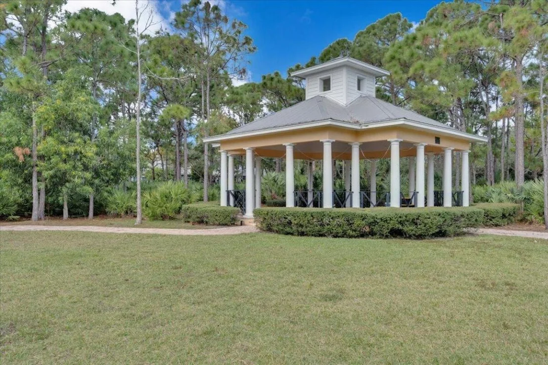 Photo of 120 W Bay Cedar Circle