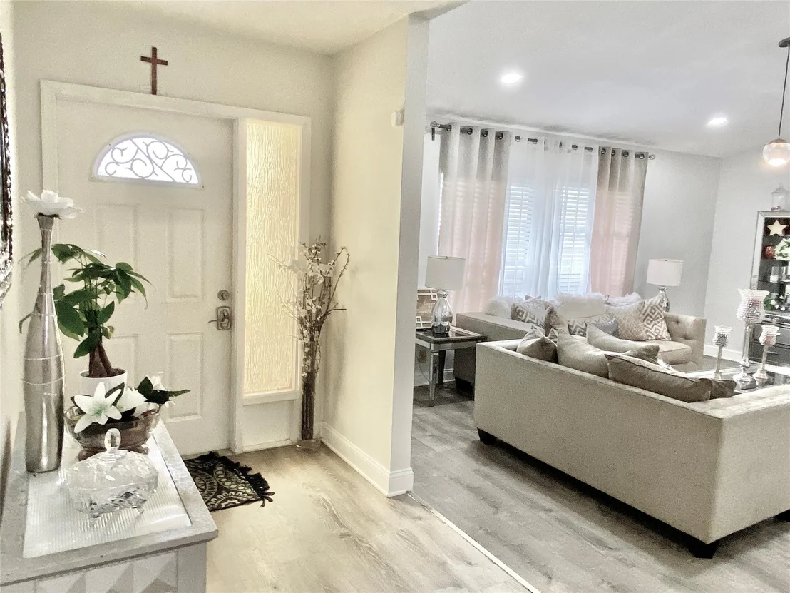 Photo of 9569 Richmond Circle