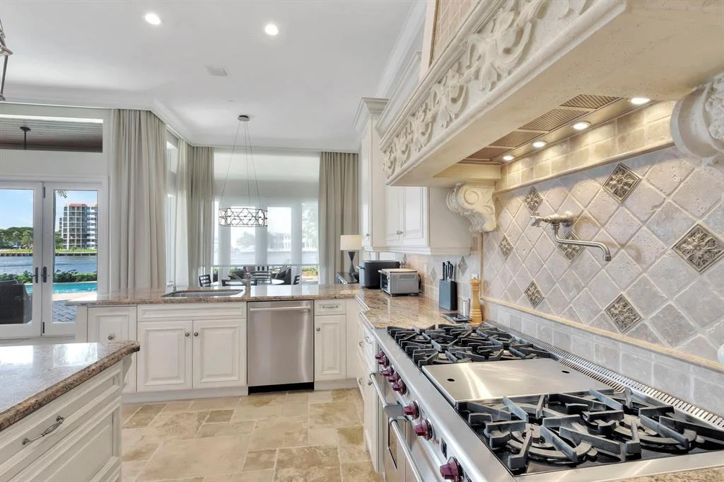 Photo of 4022 S Ocean Boulevard