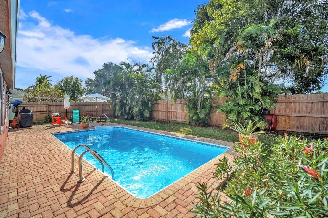 Photo of 5235 Edgewood Drive