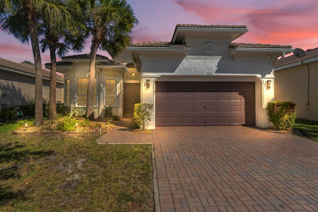 Photo of 7214 NW 116th Way