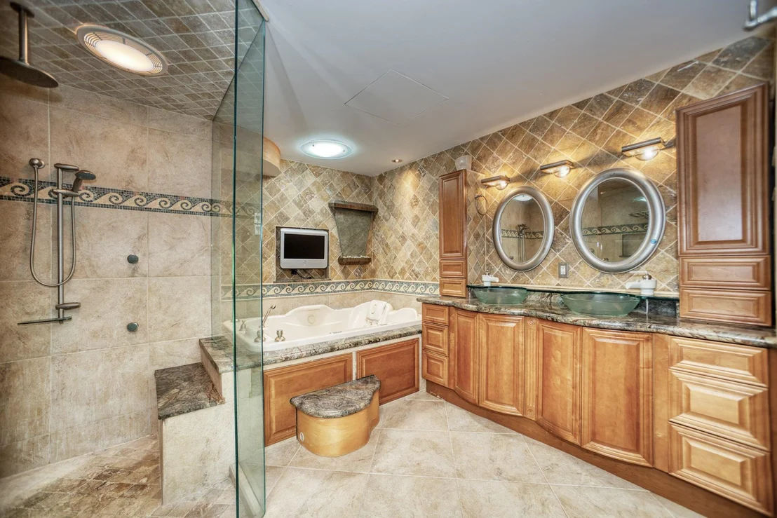 Photo of 2575 Iroquois Circle