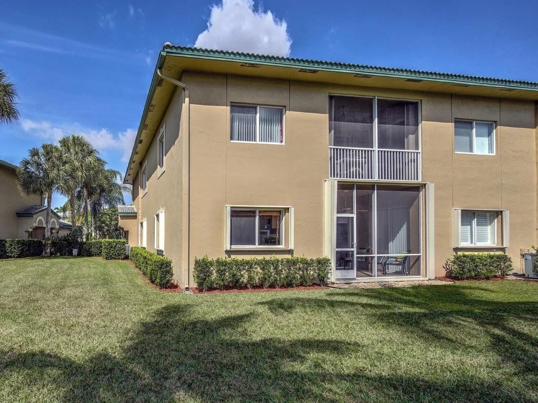 Photo of Unit 103 at 7811 Exeter Boulevard