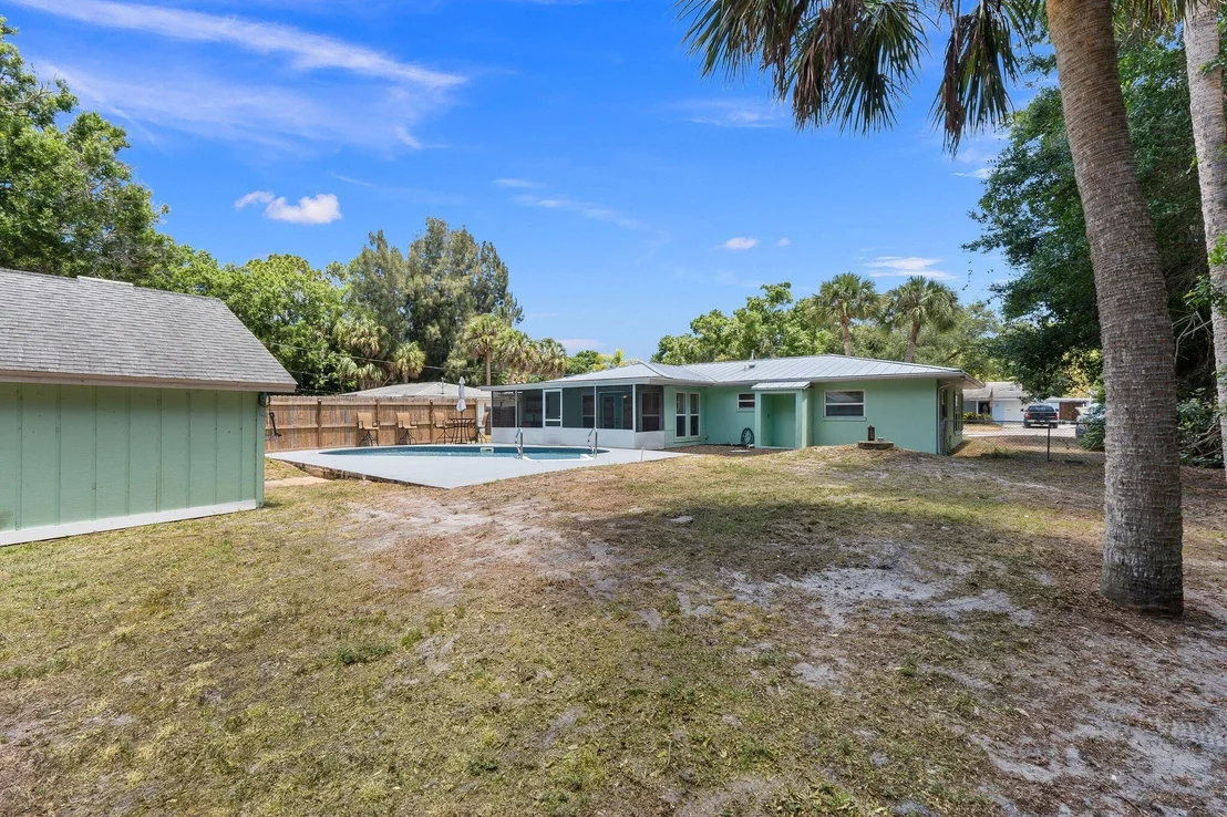 Photo of 1835 Flora Lane