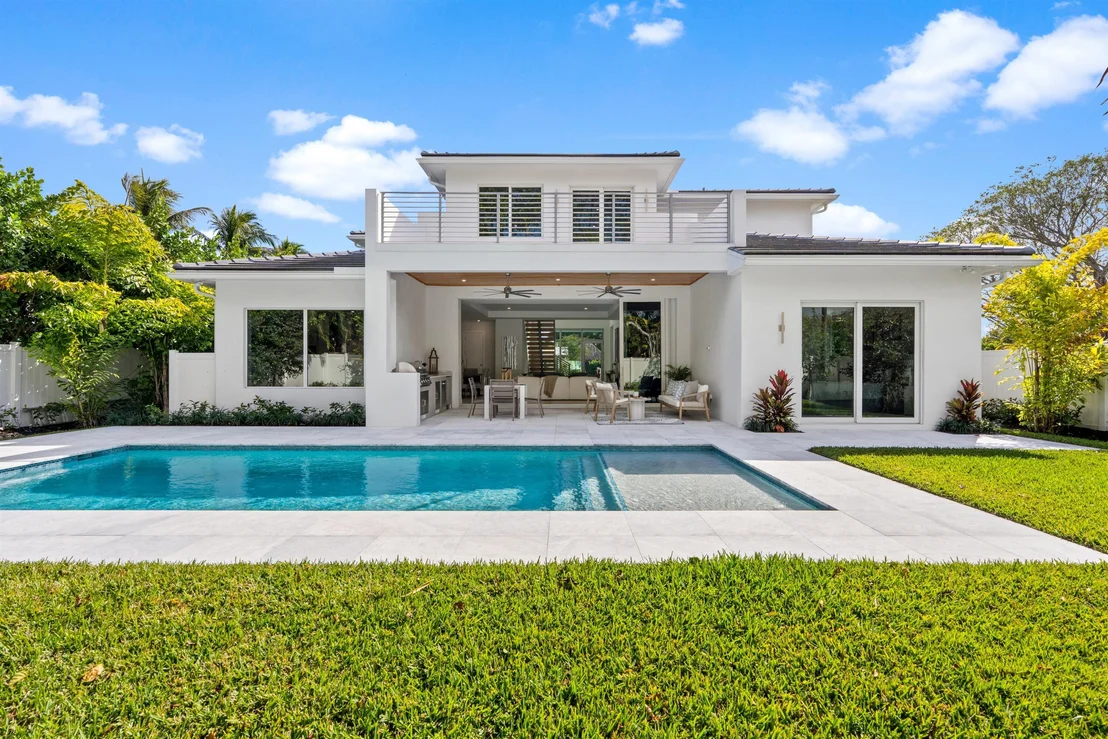 Photo of 417 Lake Drive