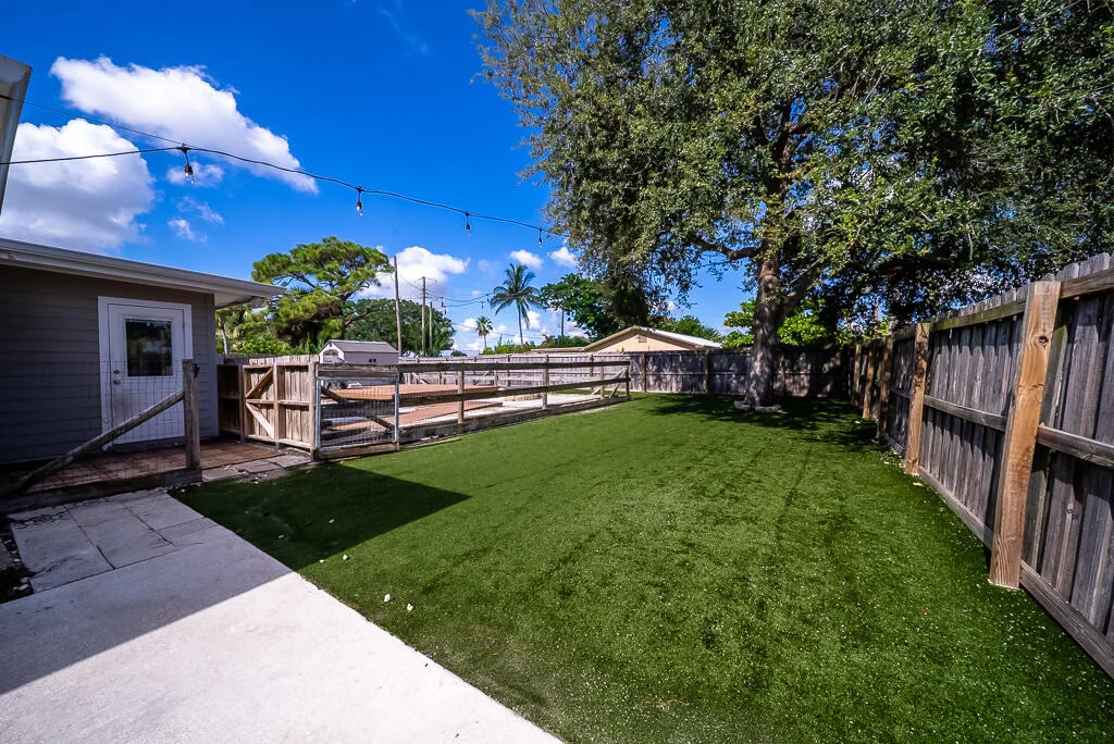 Photo of 425 Erie Drive