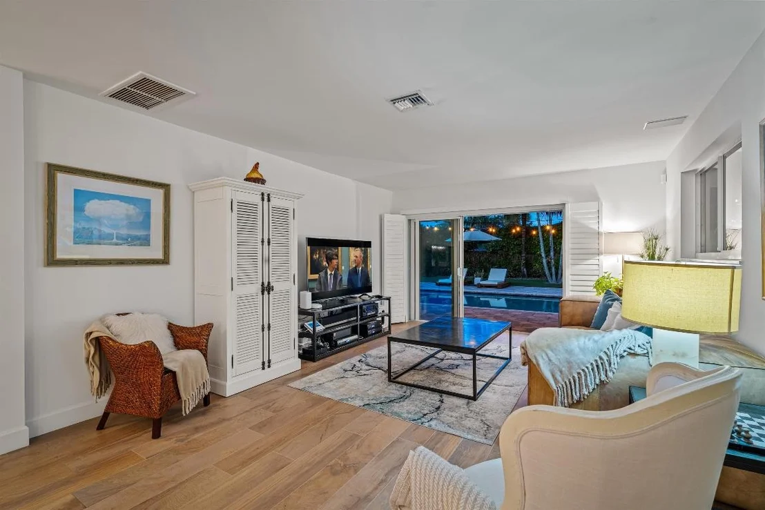 Photo of 745 Periwinkle Street