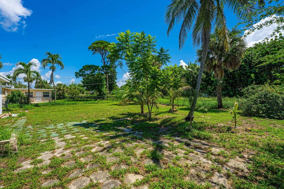 Photo of 820 Snowden Drive