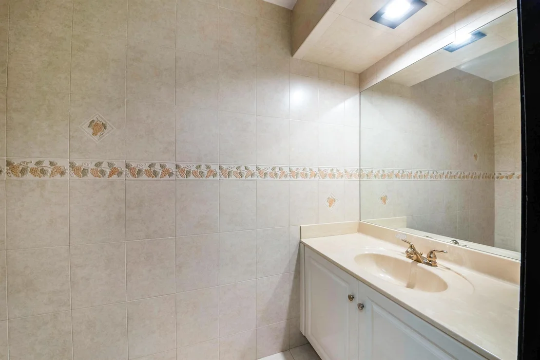Photo of 8658 Kimble Way