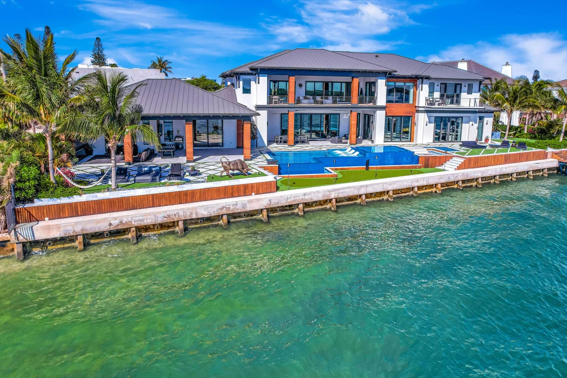 Photo of 712 Lakeside Circle