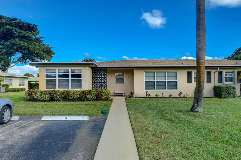 Photo of Unit B at 955 Circle Drive