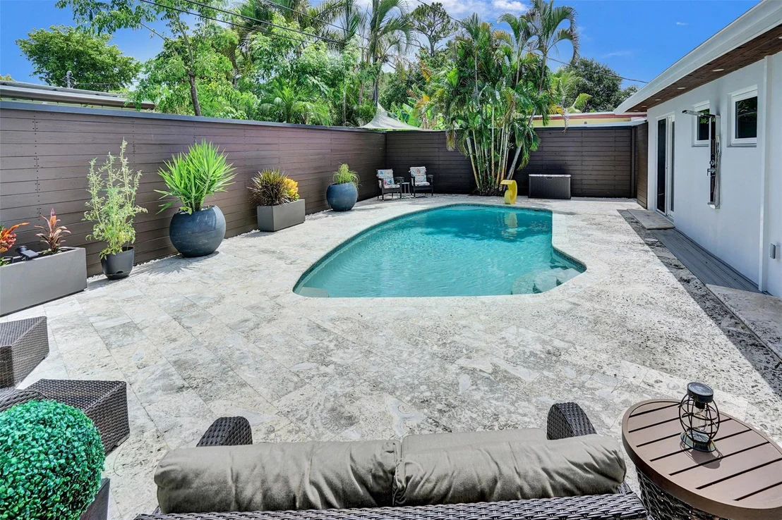 Photo of 131 SE 8th Street
