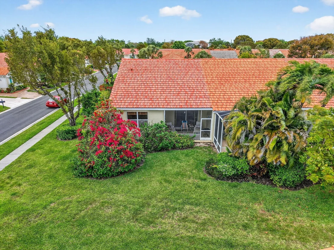 Photo of 6276 Heliconia Road