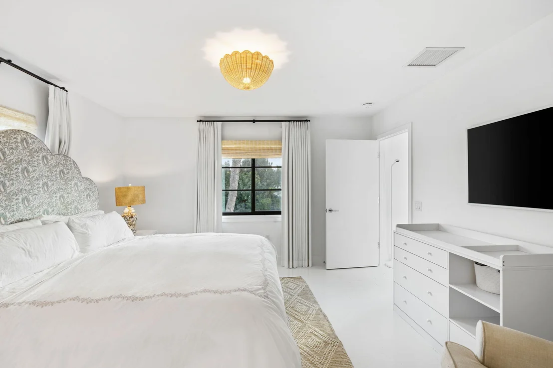 Photo of 226 Cove Place