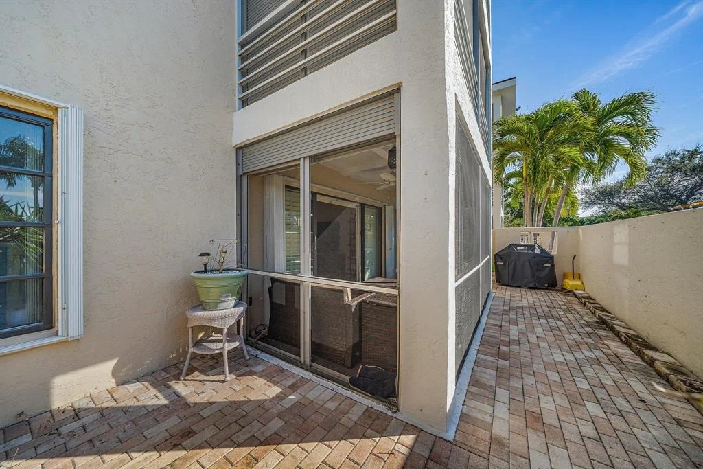 Photo of Unit 106E at 300 N Highway A1a
