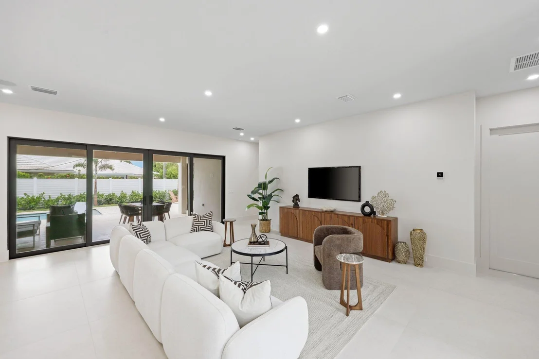 Photo of 1160 Emerald Drive