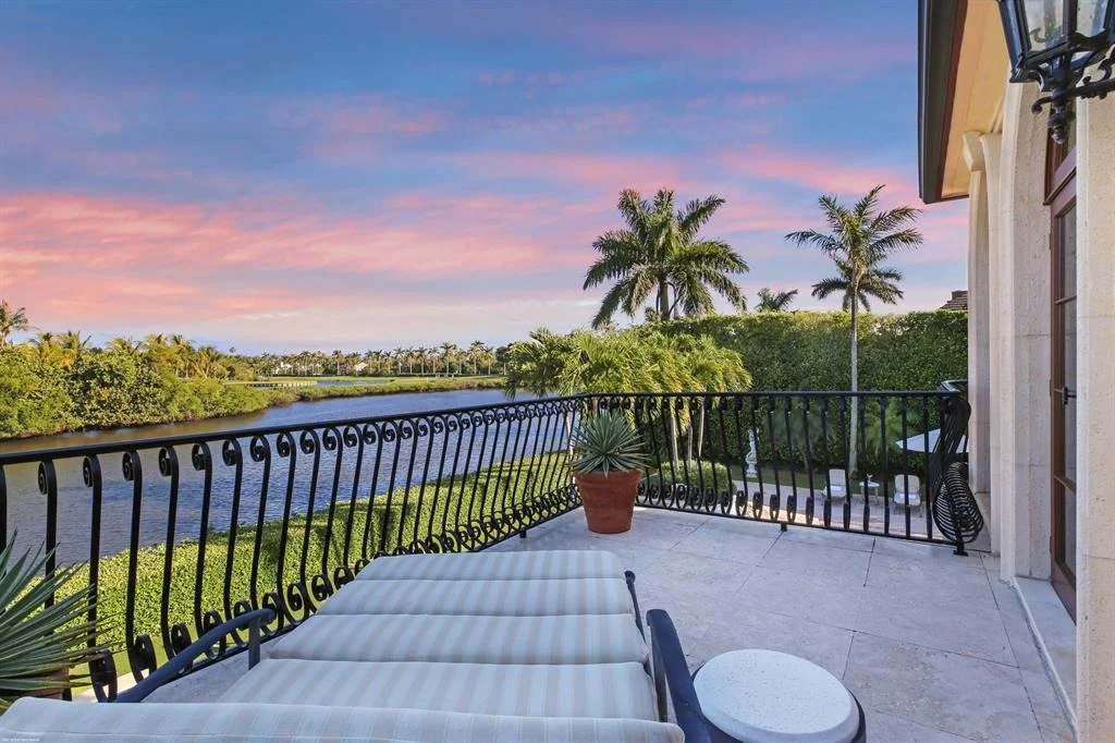 Photo of 560 Island Drive