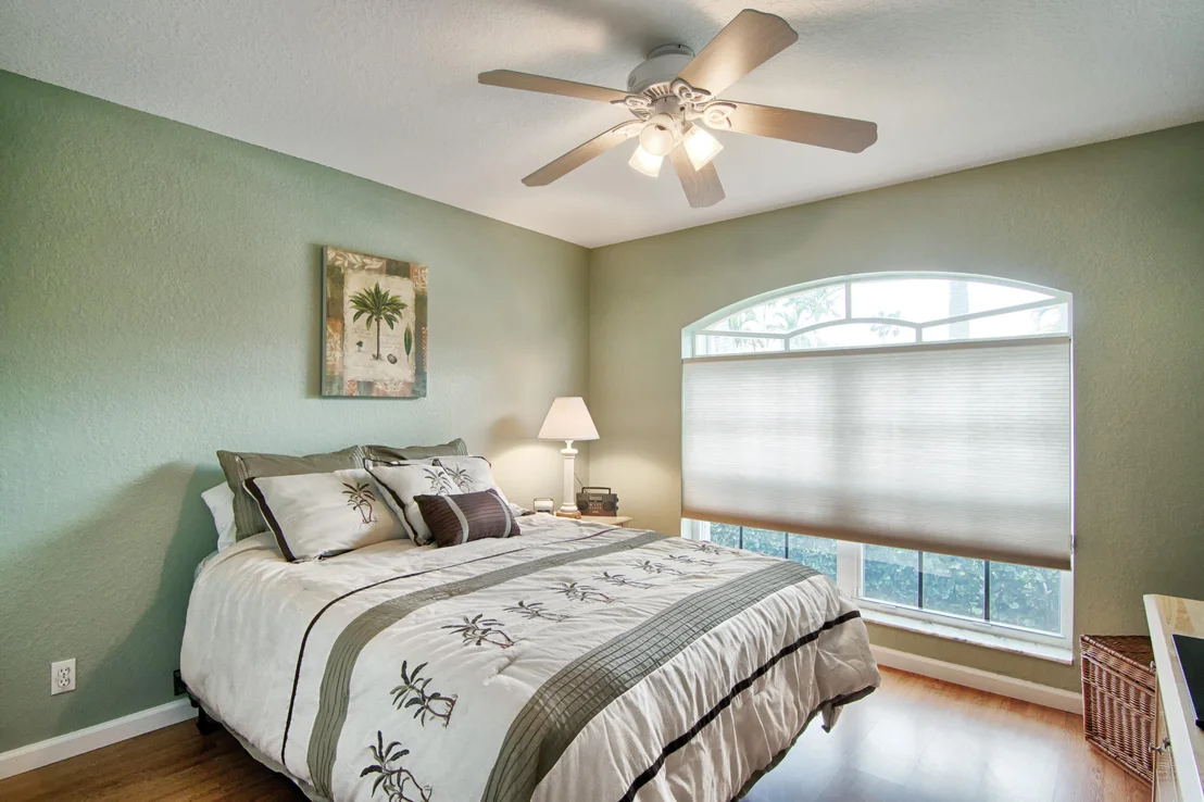 Photo of 5952 Royal Isles Boulevard