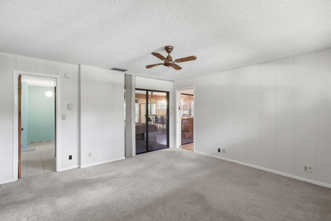 Photo of 596 Greenwood Drive