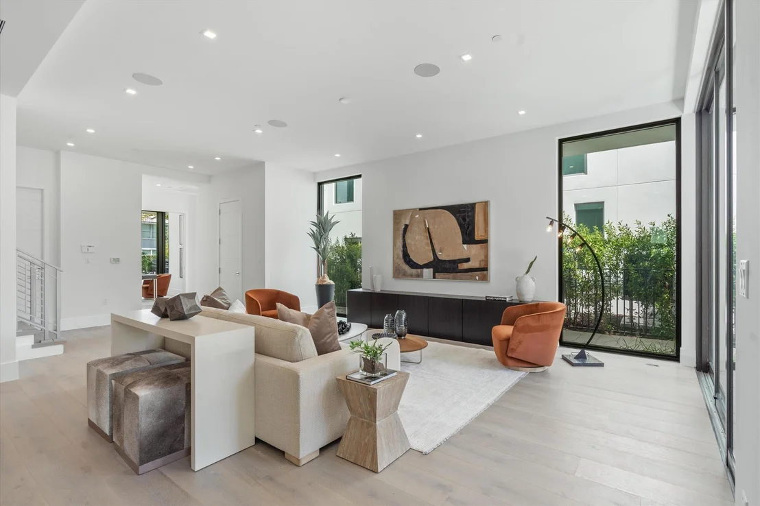 Photo of 1068 Del Harbour Drive