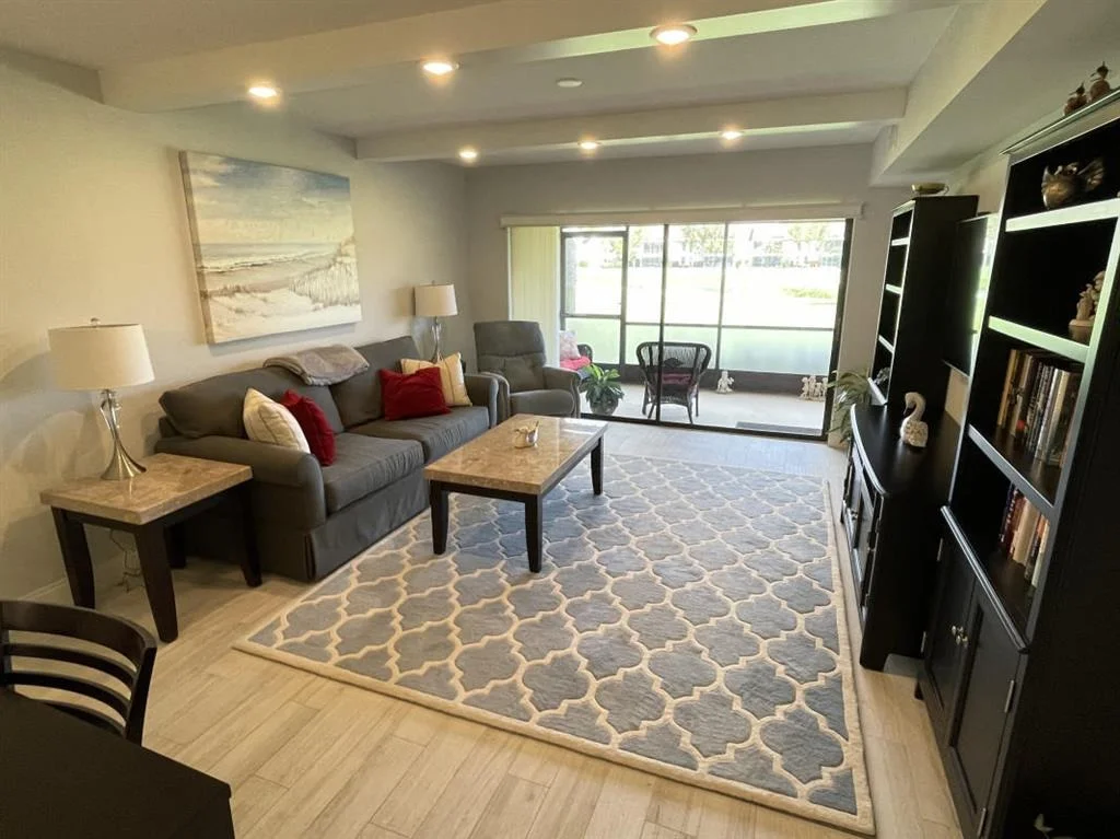 Photo of Unit F at 701 Pinecrest Circle