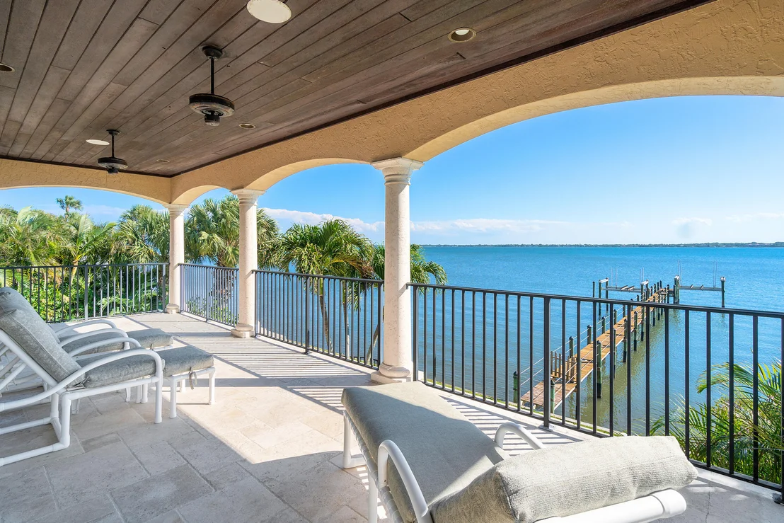 Photo of 4380 NE Joes Point Road