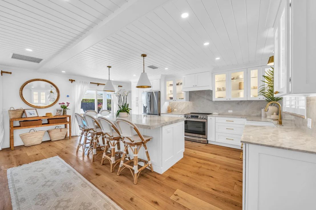 Photo of 366 ELM Avenue