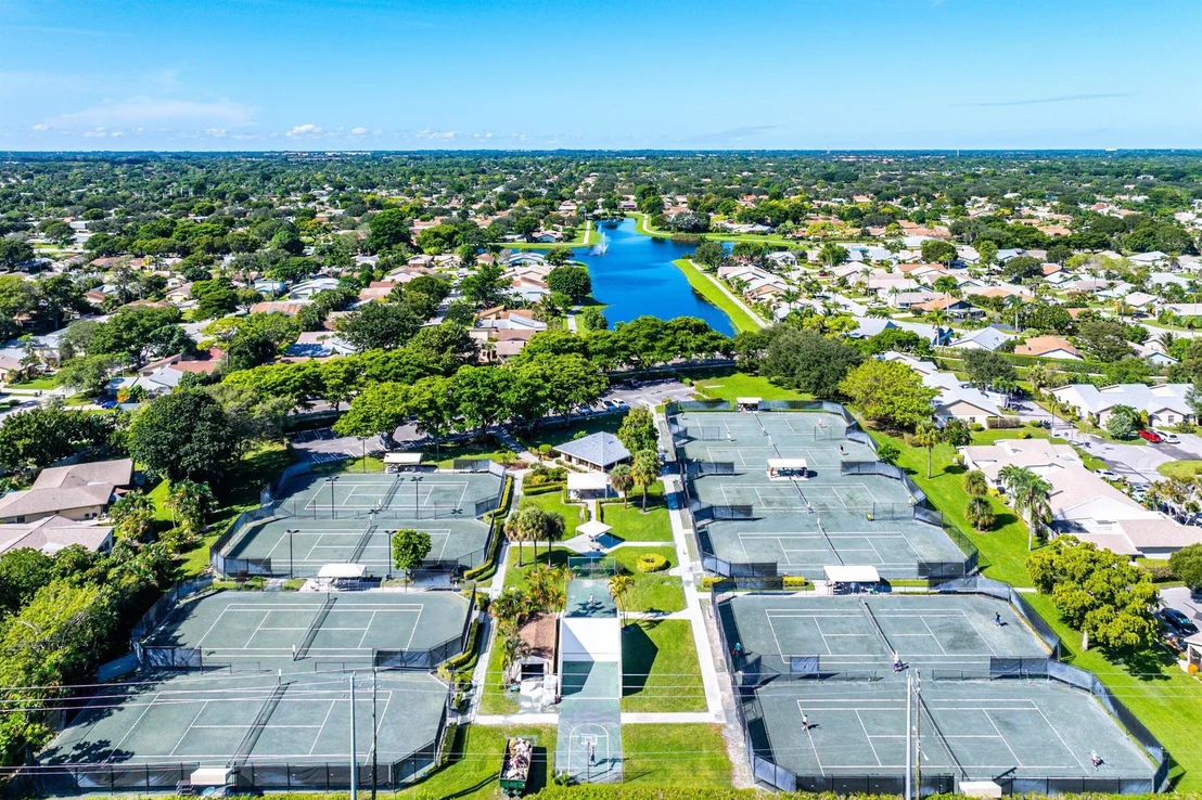 Photo of 2350 Riviera Drive