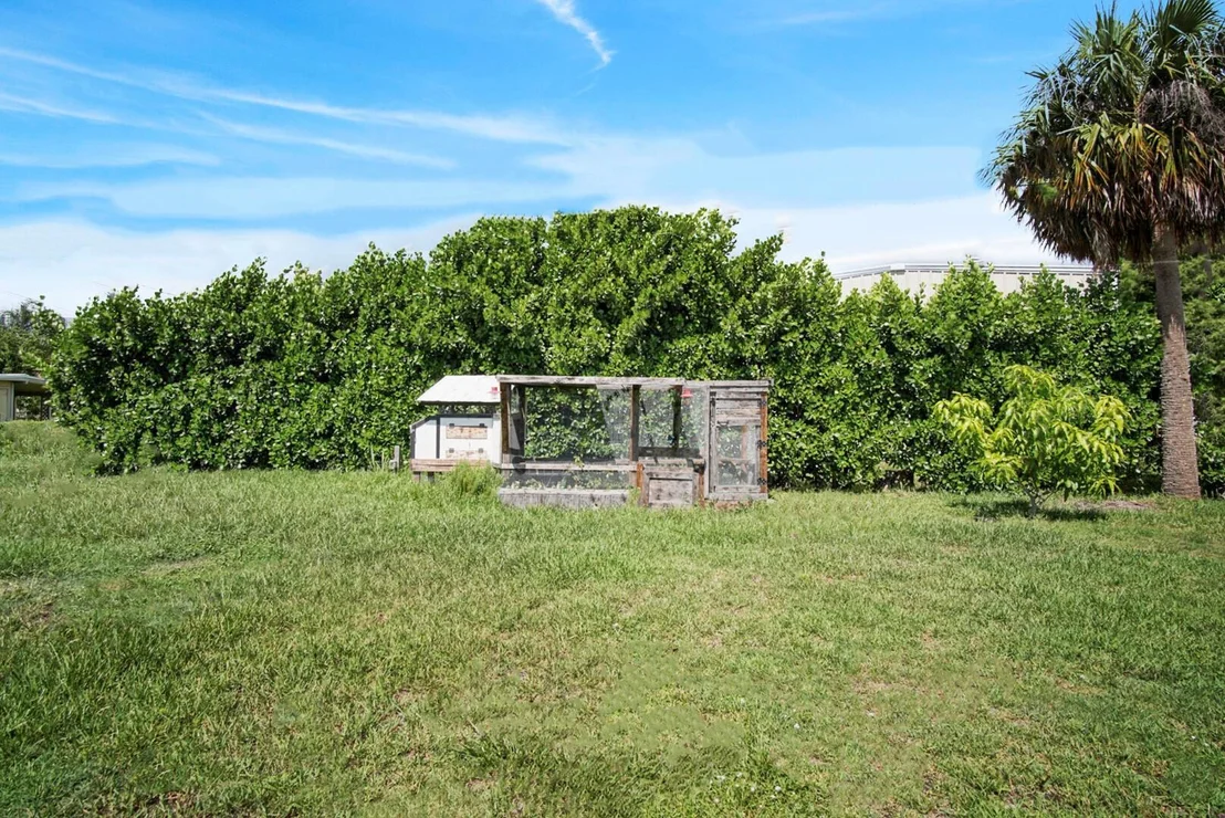 Photo of 4903 Sunset Boulevard