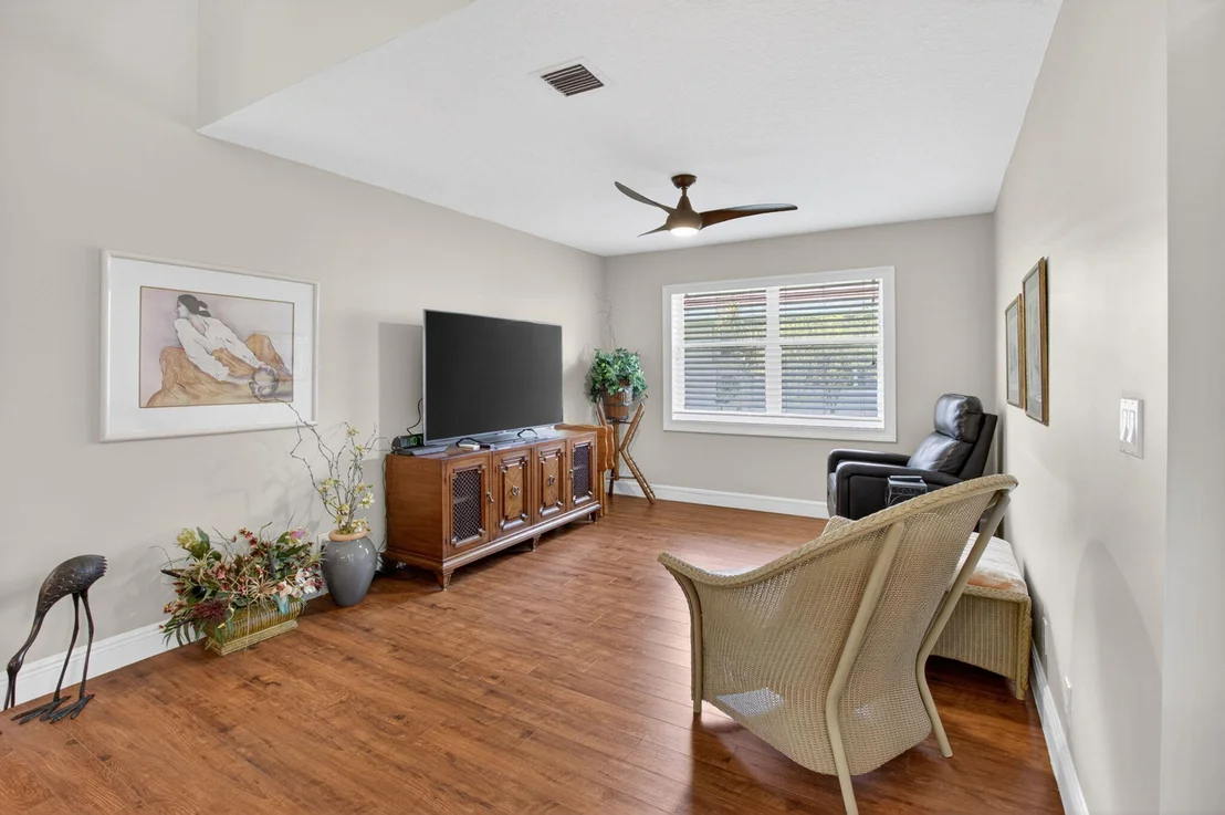 Photo of 5582 Royal Lake Circle