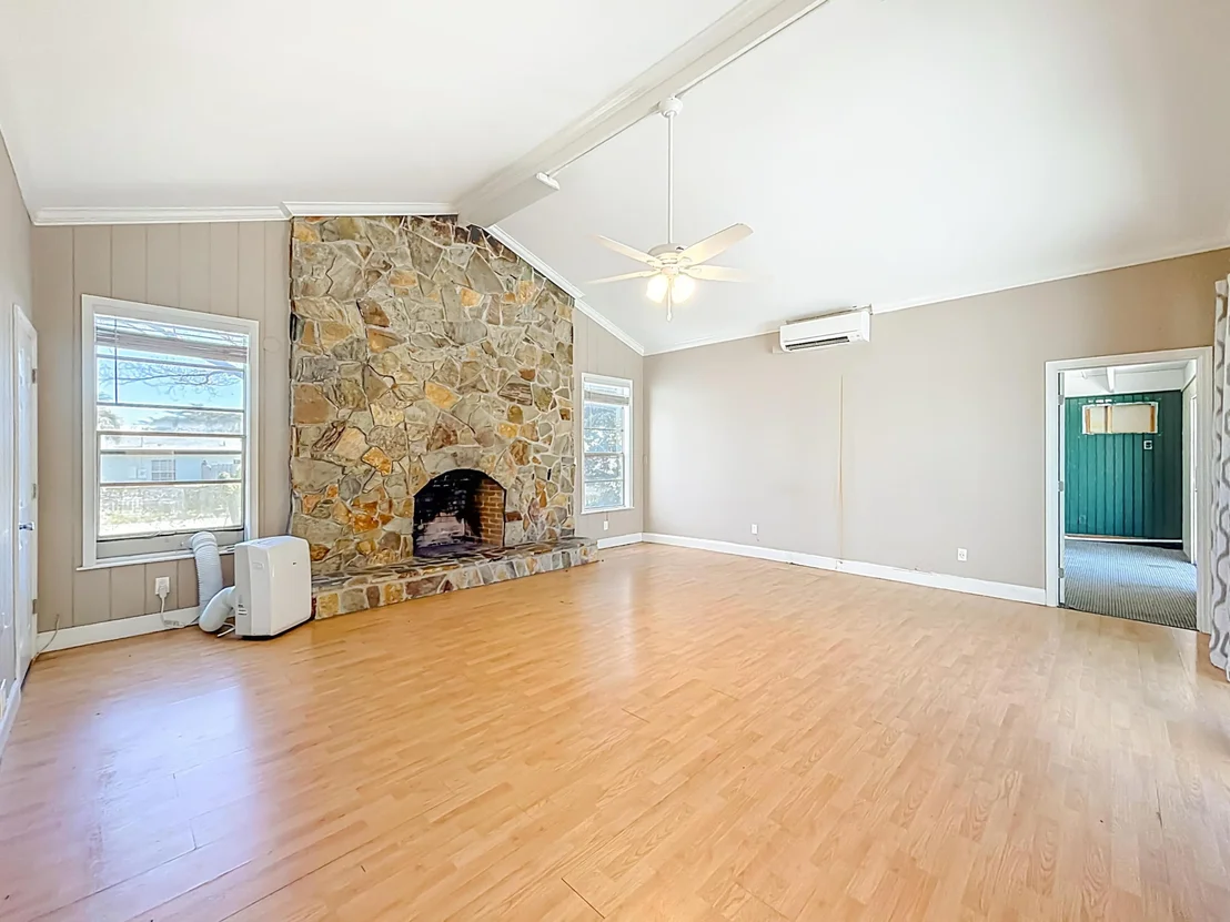 Photo of 262 Gulfstream Boulevard
